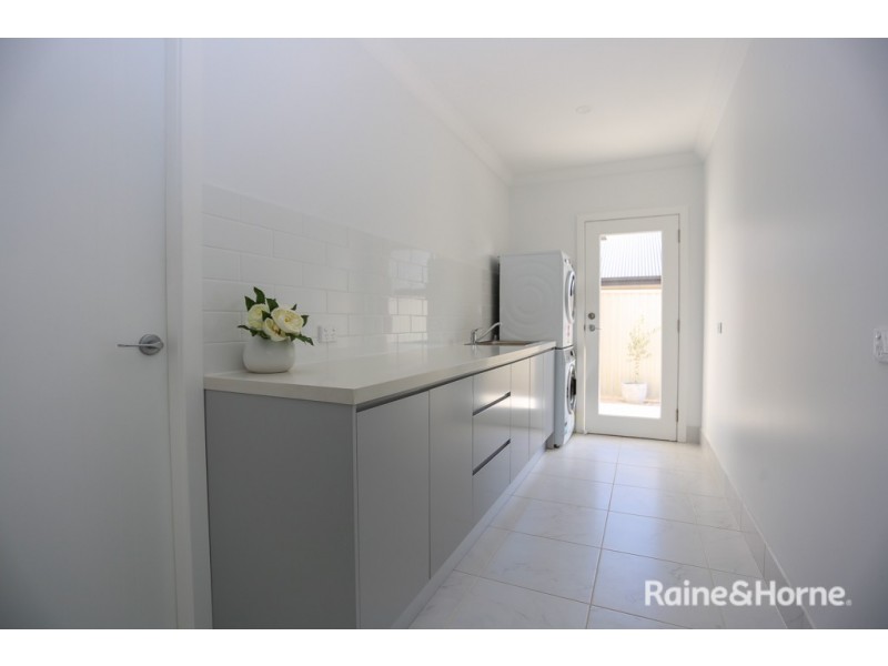 70 Emerald Drive, Kelso NSW 2795