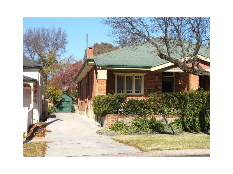 152 Peel, Bathurst NSW 2795