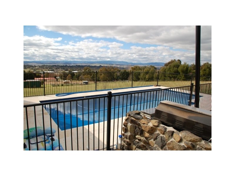 55 Wigmore Drive, Bathurst NSW 2795