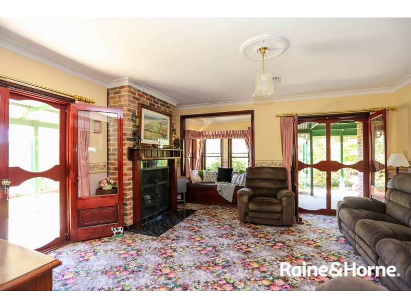 6 Valley View Close, Napoleon Reef NSW 2795