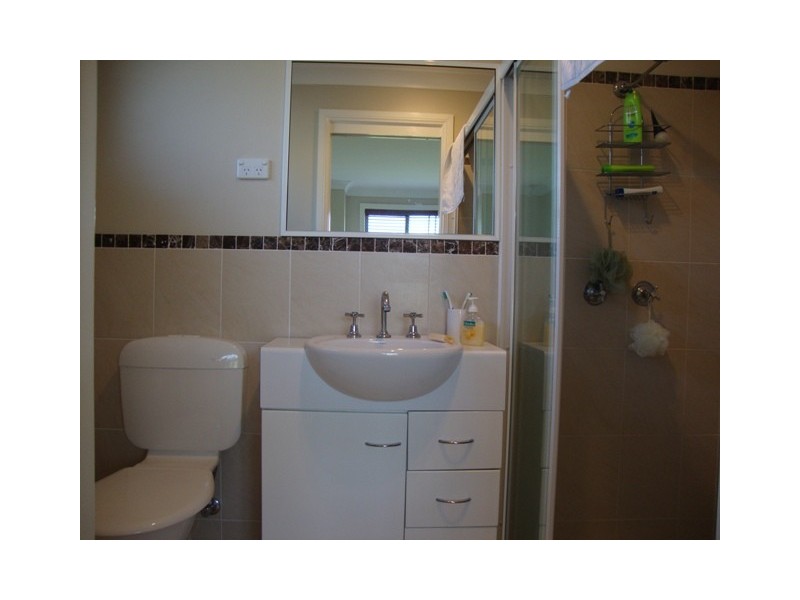 15 Howarth Close, Bathurst NSW 2795