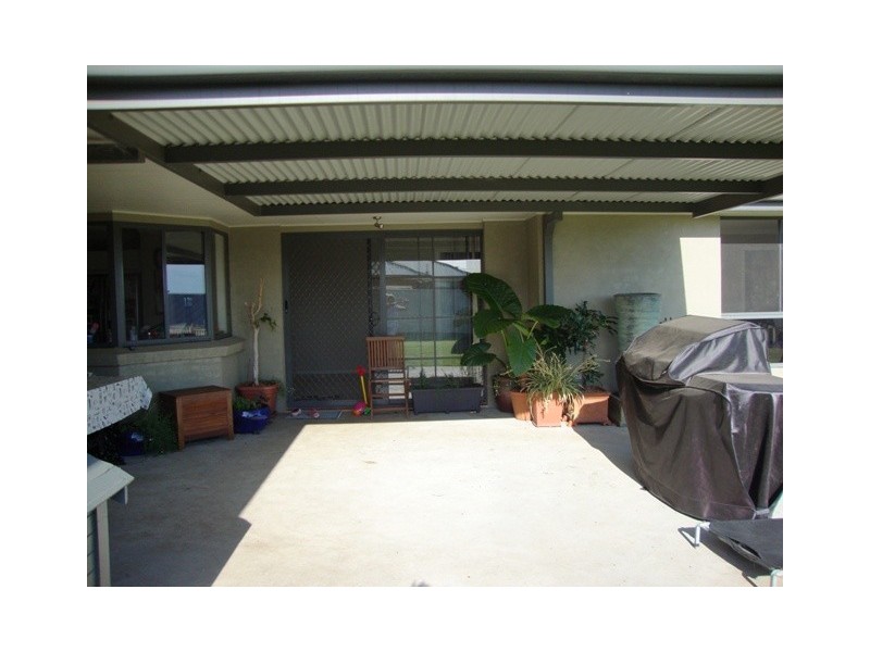 15 Howarth Close, Bathurst NSW 2795
