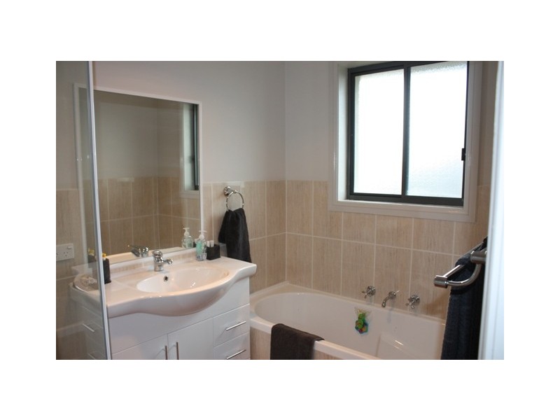 15 Munro, Bathurst NSW 2795