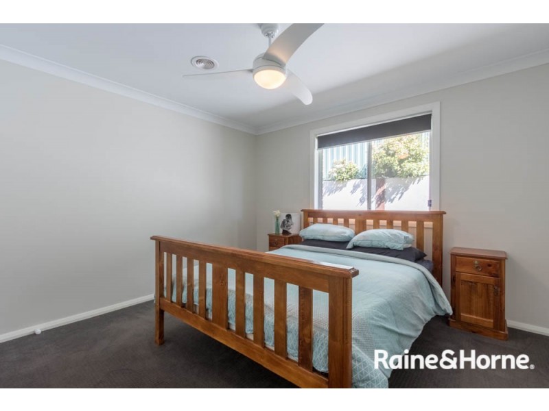 8 Blaxland Drive, Llanarth NSW 2795