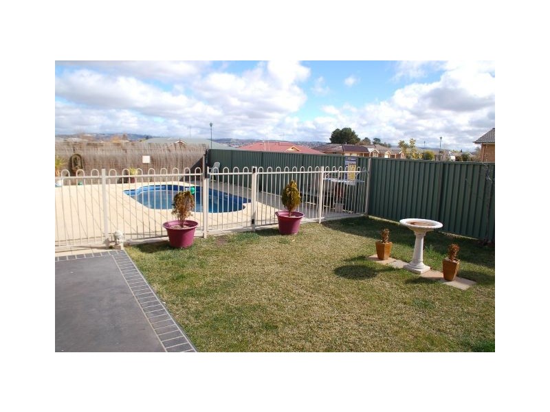 12 Willow Drive, Kelso NSW 2795