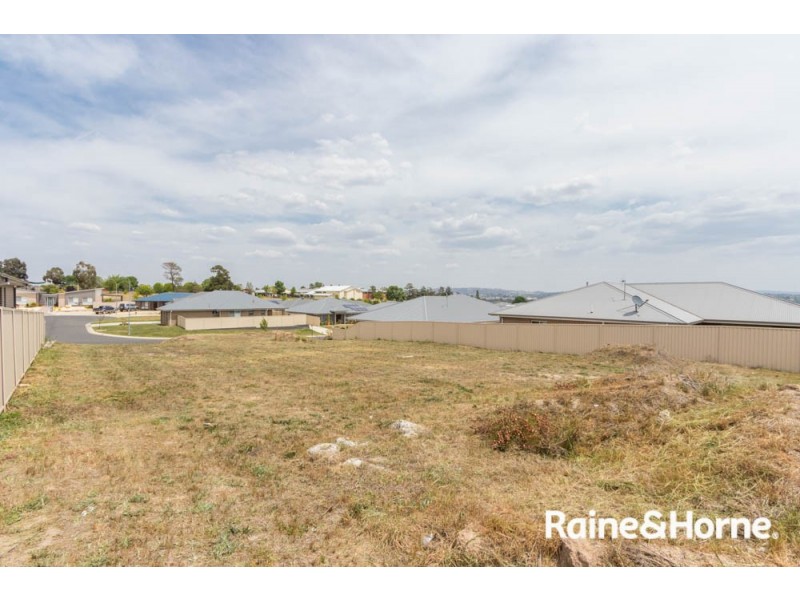 64 Wentworth Drive, Kelso NSW 2795