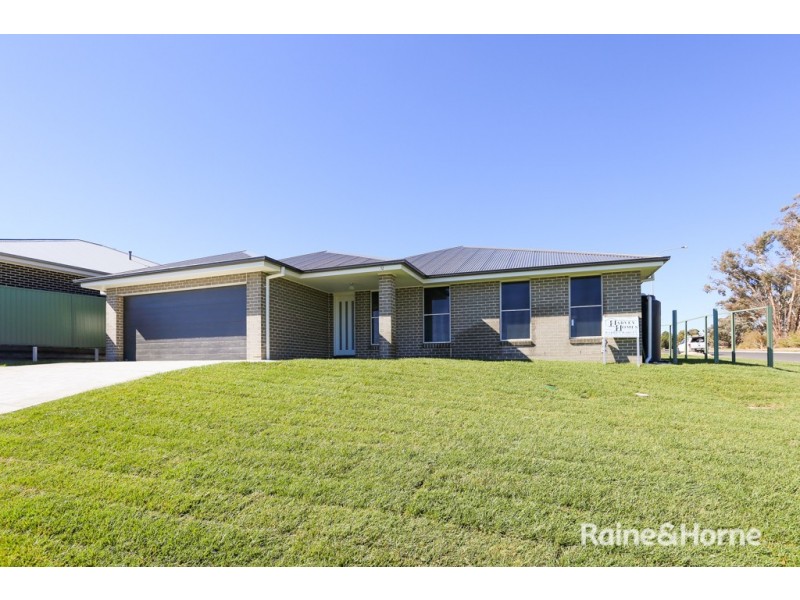 12 Matthews Street, Windradyne NSW 2795