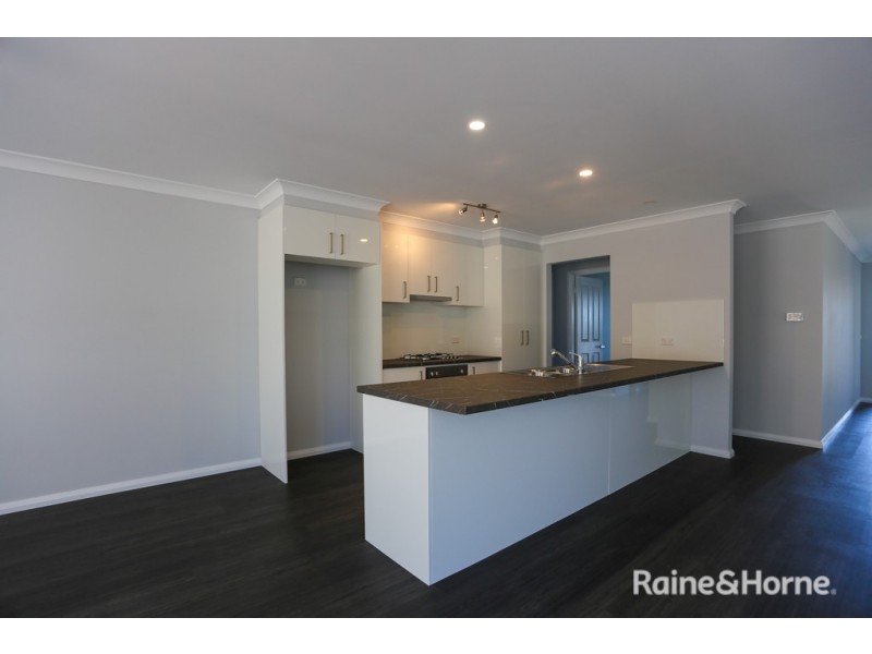 12 Matthews Street, Windradyne NSW 2795