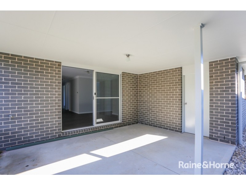 12 Matthews Street, Windradyne NSW 2795