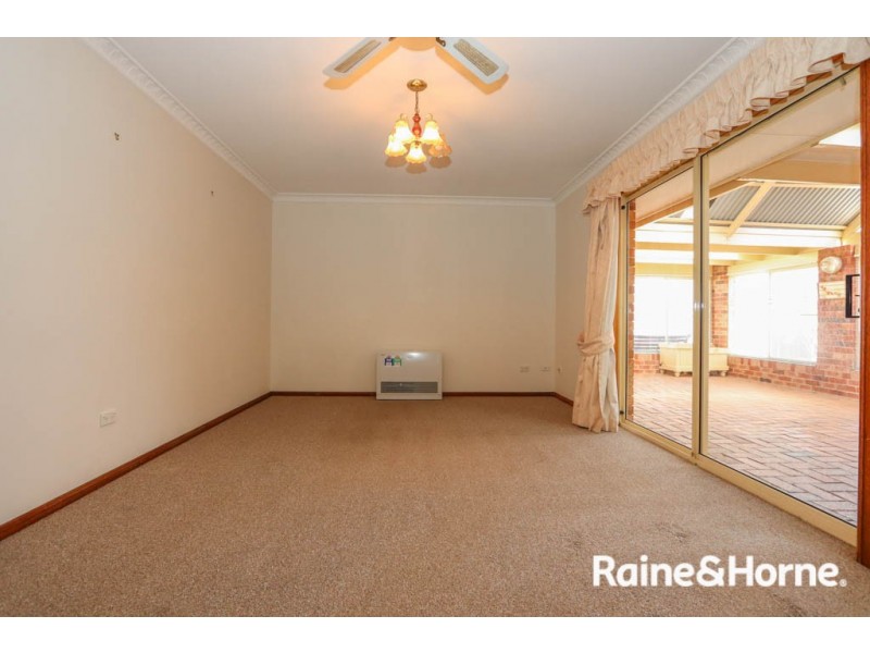 19 Wentworth Drive, Kelso NSW 2795