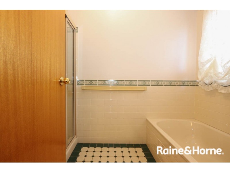 19 Wentworth Drive, Kelso NSW 2795