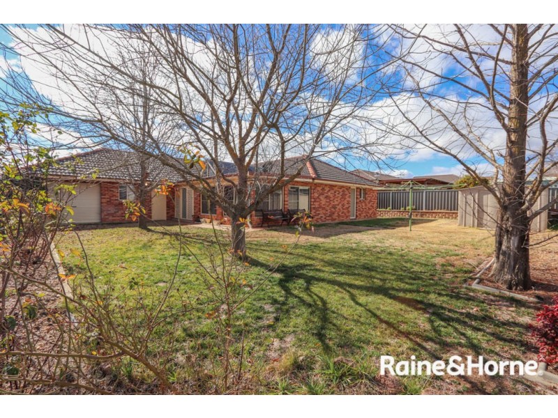 19 Wentworth Drive, Kelso NSW 2795