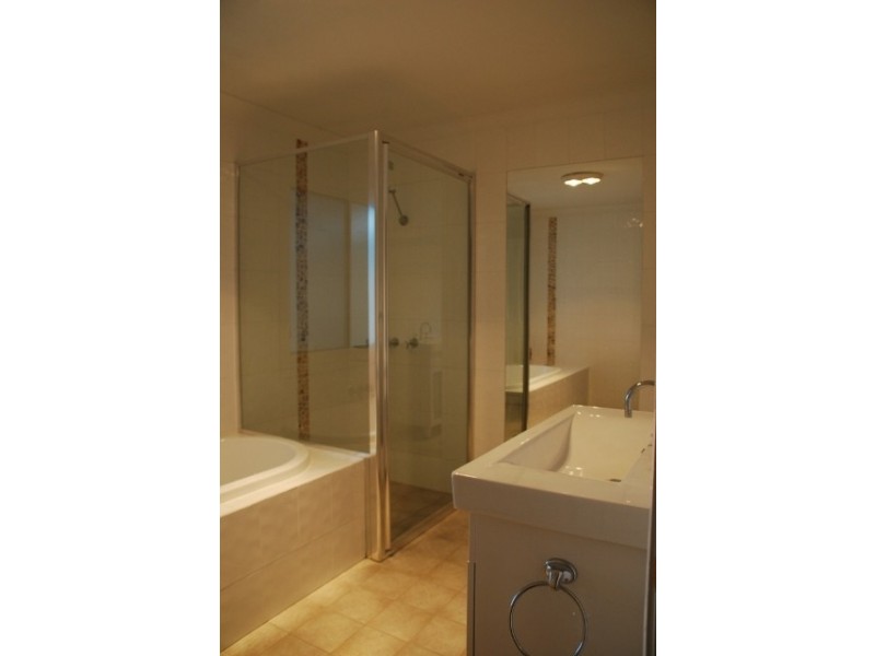 203 Peel St, Bathurst NSW 2795