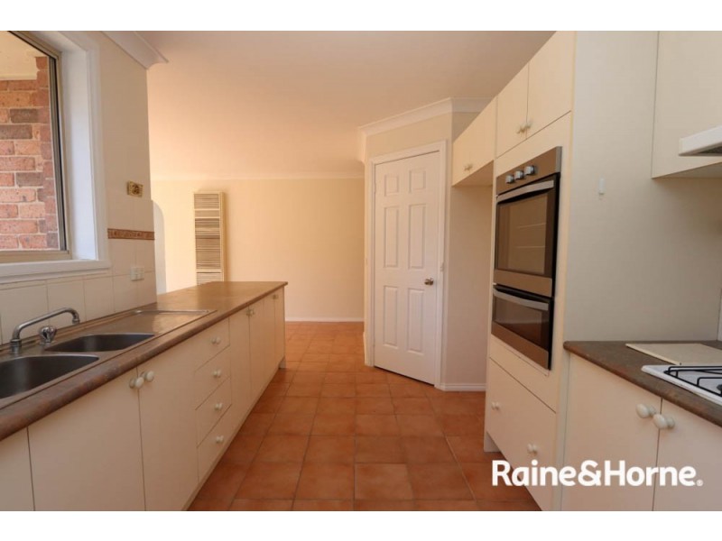 13 Freestone Way, Windradyne NSW 2795