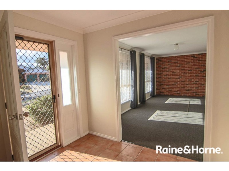 13 Freestone Way, Windradyne NSW 2795