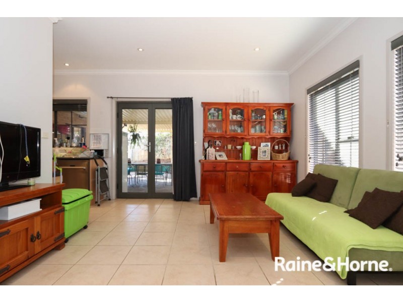 4 Shackleton Close, Windradyne NSW 2795