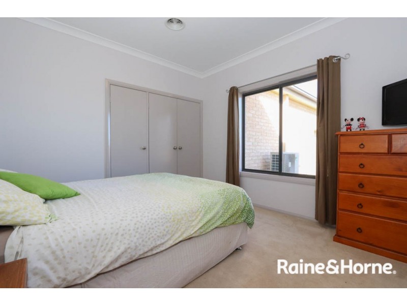 4 Shackleton Close, Windradyne NSW 2795