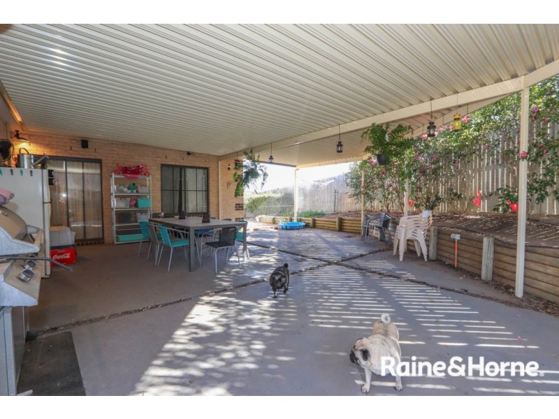4 Shackleton Close, Windradyne NSW 2795