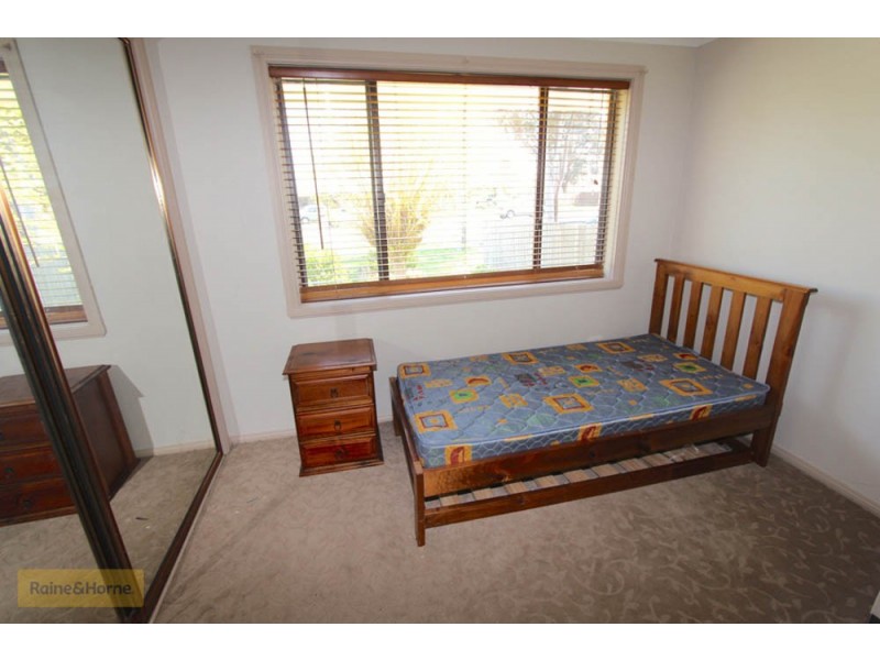 54 Hope Street, Bathurst NSW 2795