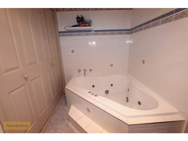 54 Hope Street, Bathurst NSW 2795