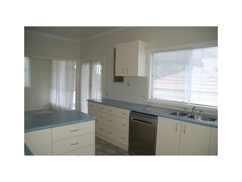 36 Esrom St, Bathurst NSW 2795