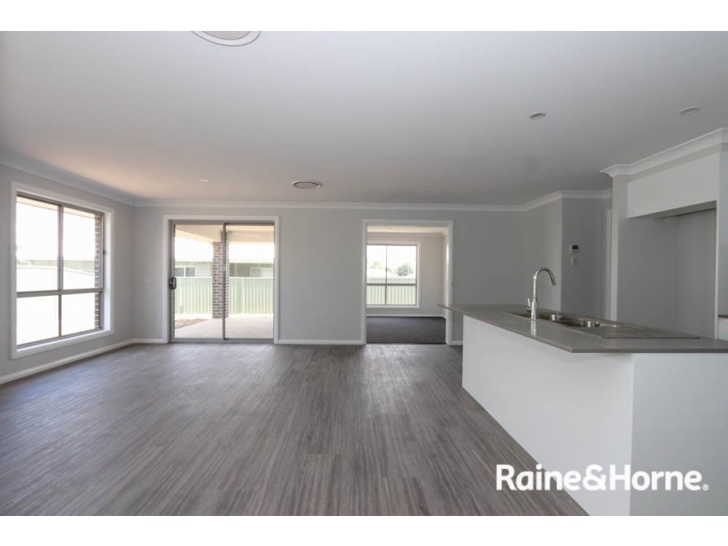 31b Fraser Drive, Eglinton NSW 2795