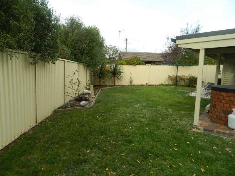 11 Rocket St, Bathurst NSW 2795
