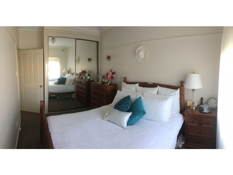 11 Rocket St, Bathurst NSW 2795