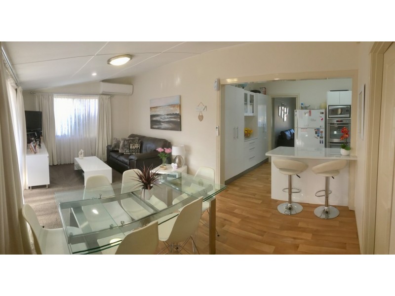 11 Rocket St, Bathurst NSW 2795