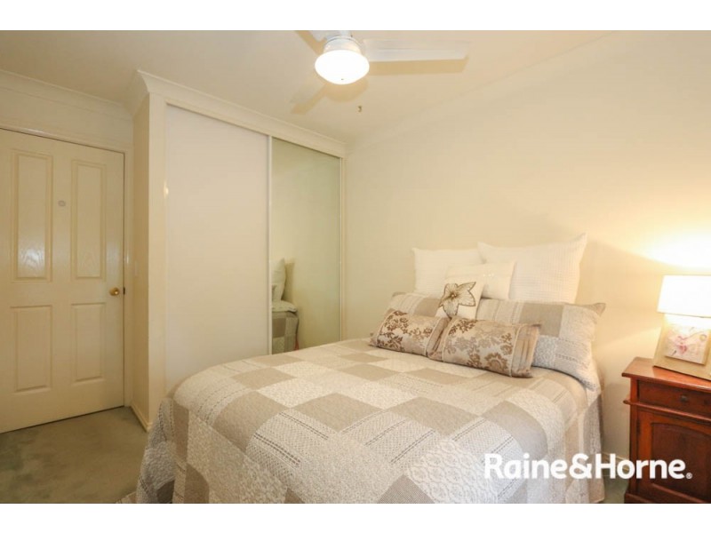 15 Cherrywood Crescent, Llanarth NSW 2795