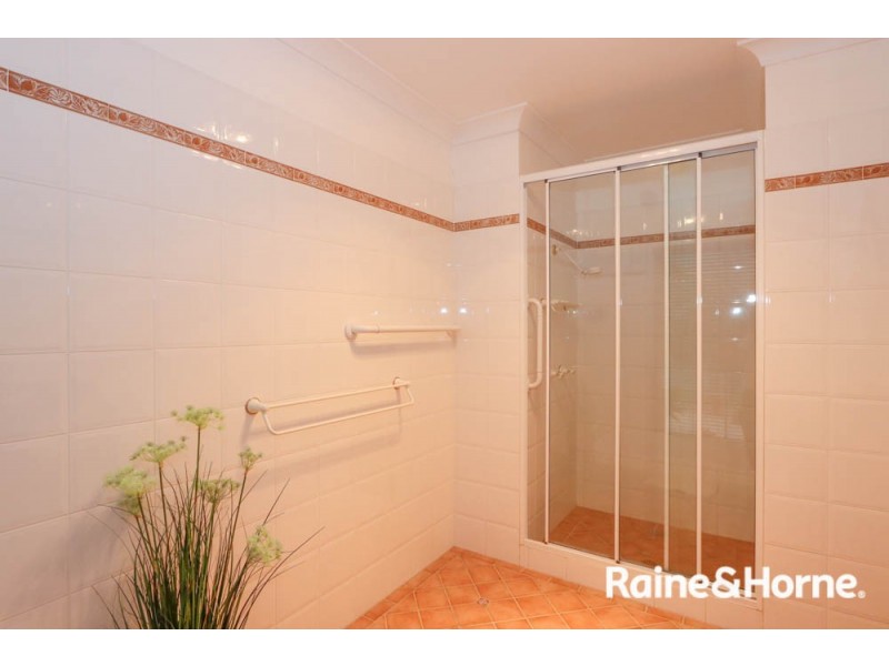 15 Cherrywood Crescent, Llanarth NSW 2795