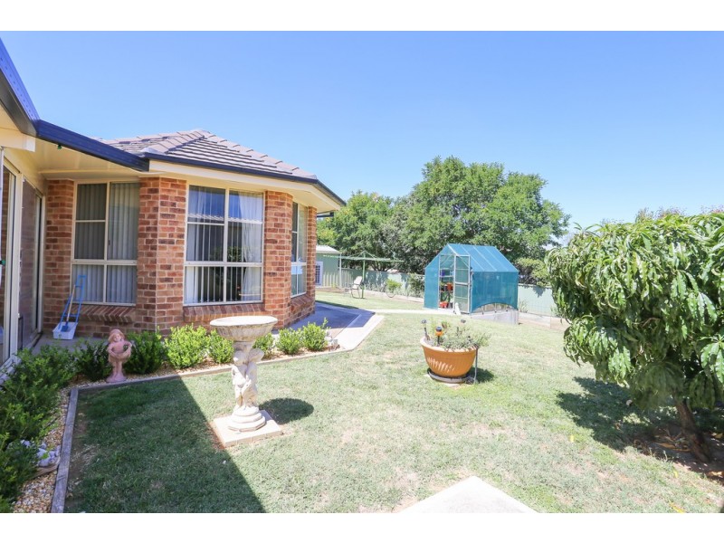 45 Halfpenny Dr, Bathurst NSW 2795