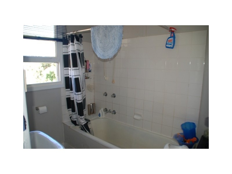 302 Rocket St, Bathurst NSW 2795