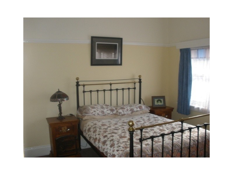 30 Torch St, Bathurst NSW 2795