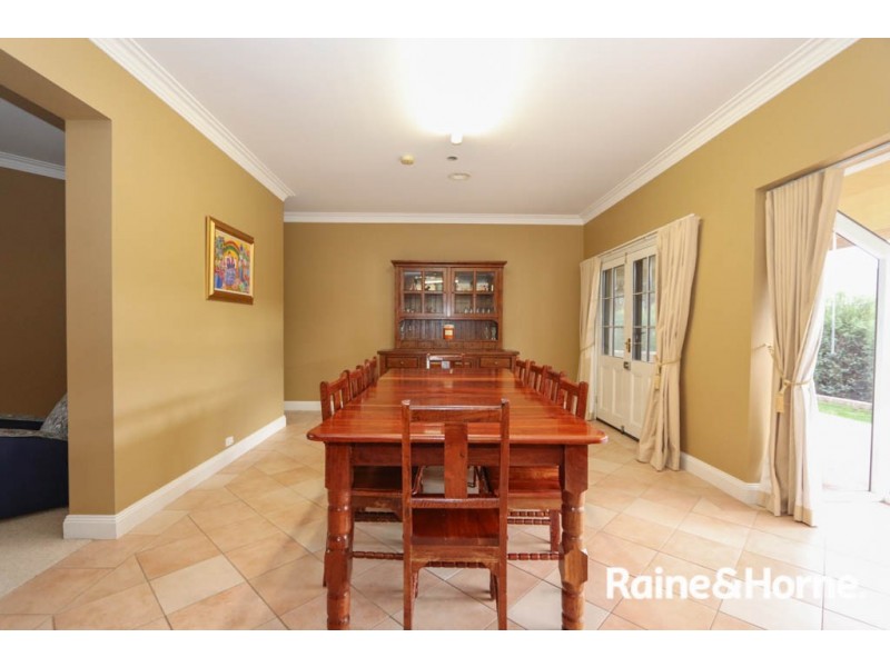 35 Kurumben Place, West Bathurst NSW 2795