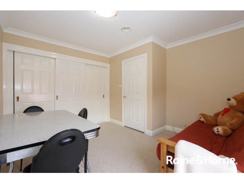 35 Kurumben Place, West Bathurst NSW 2795