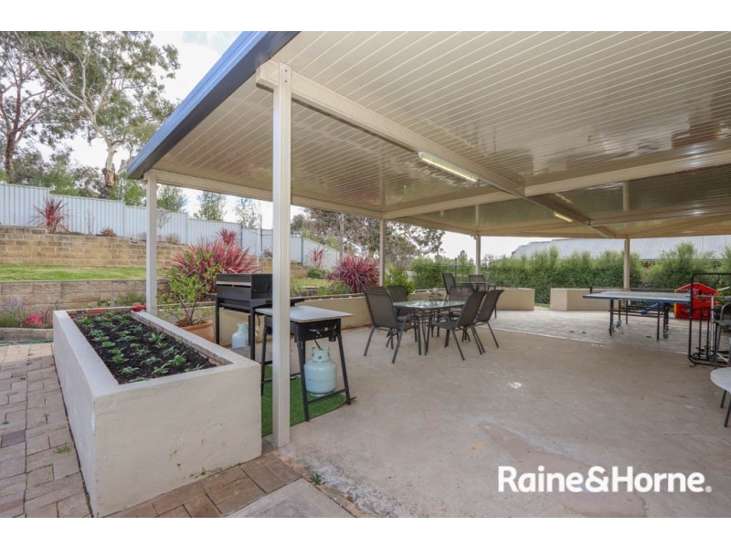35 Kurumben Place, West Bathurst NSW 2795