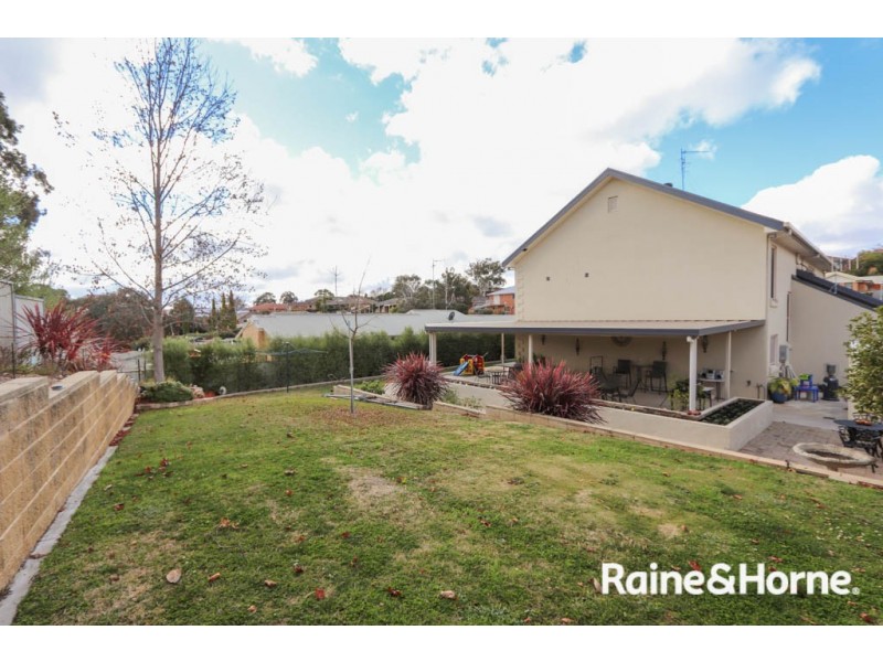 35 Kurumben Place, West Bathurst NSW 2795