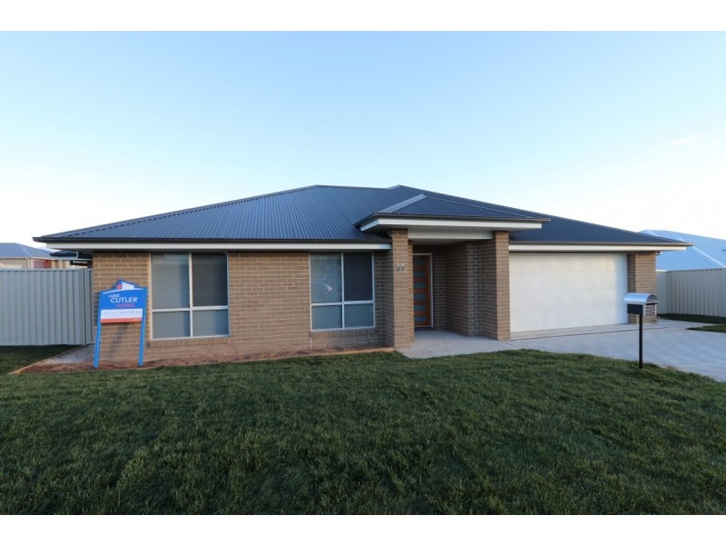 87 Wentworth Dr, Bathurst NSW 2795