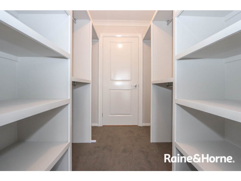 87 Wentworth Dr, Bathurst NSW 2795