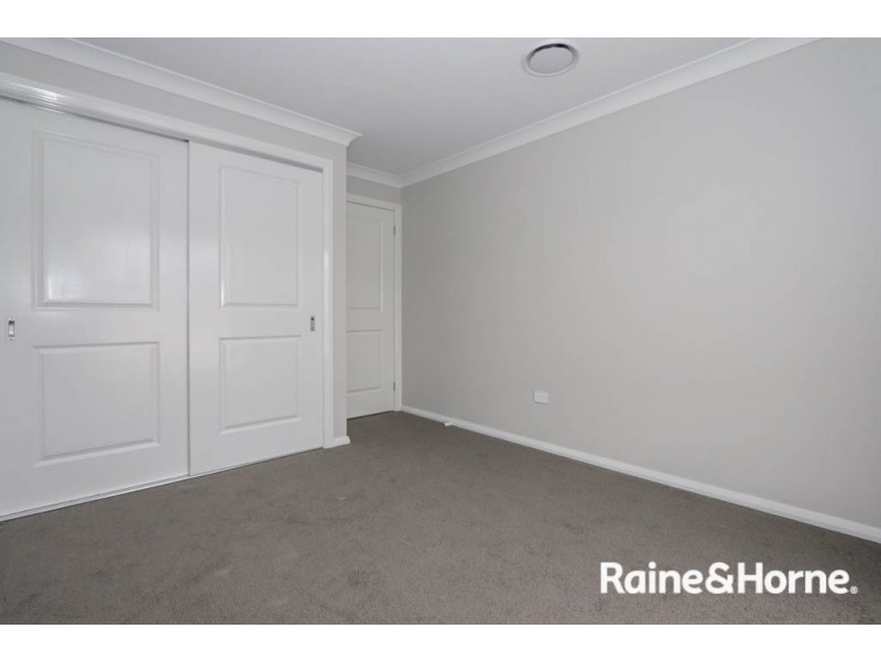 87 Wentworth Dr, Bathurst NSW 2795