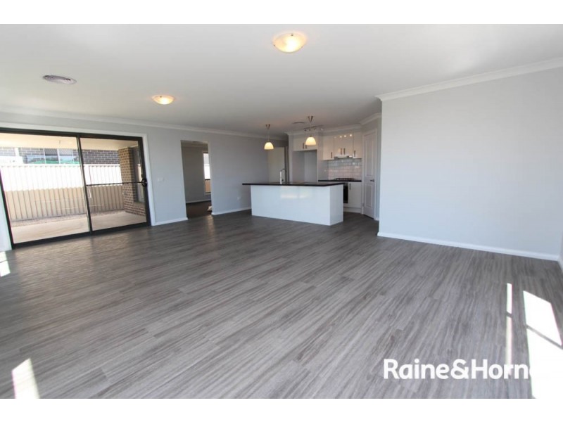 25 Ignatius Pl, Bathurst NSW 2795