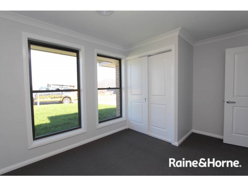 25 Ignatius Pl, Bathurst NSW 2795