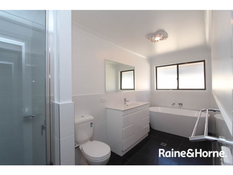 25 Ignatius Pl, Bathurst NSW 2795