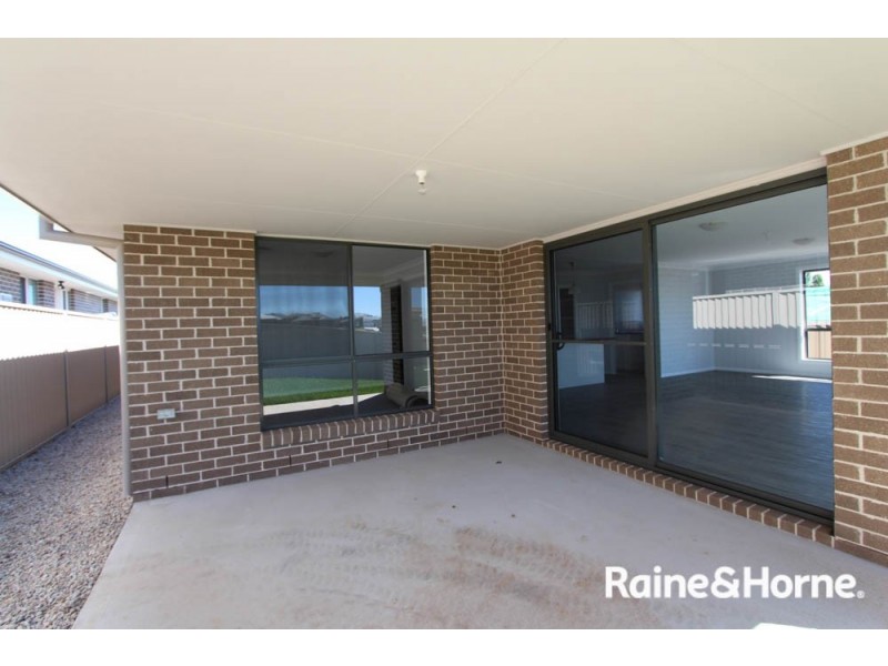25 Ignatius Pl, Bathurst NSW 2795