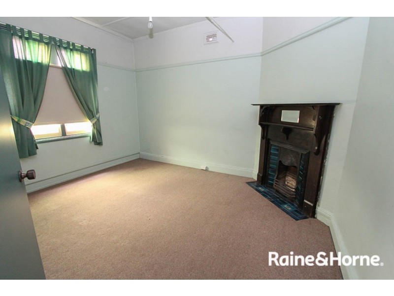 259 and 259a Bentinck Street, Bathurst NSW 2795