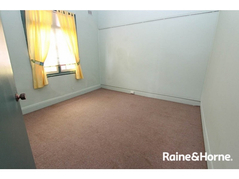 259 and 259a Bentinck Street, Bathurst NSW 2795