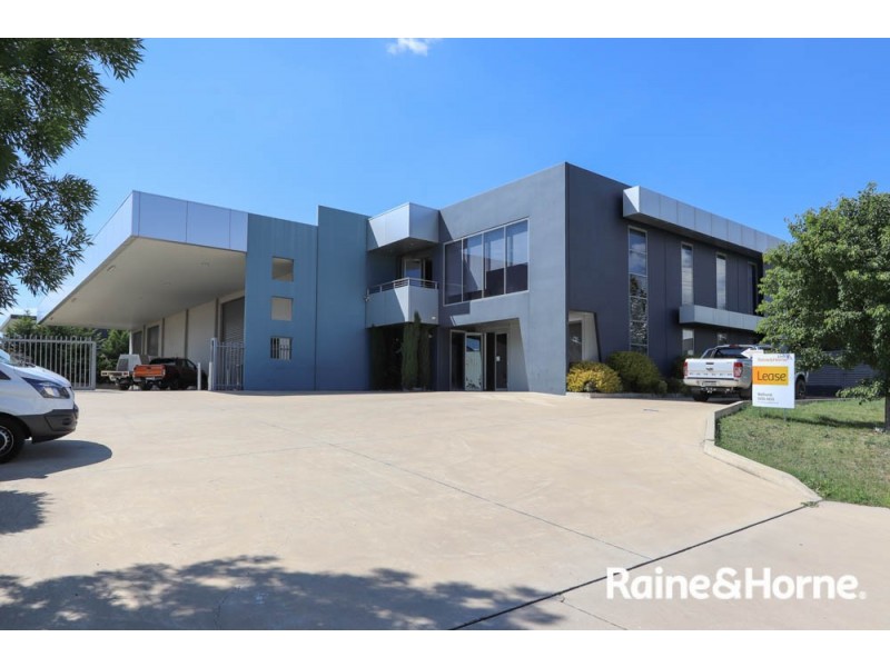Unit 3 / 6 Irving Place, Bathurst NSW 2795
