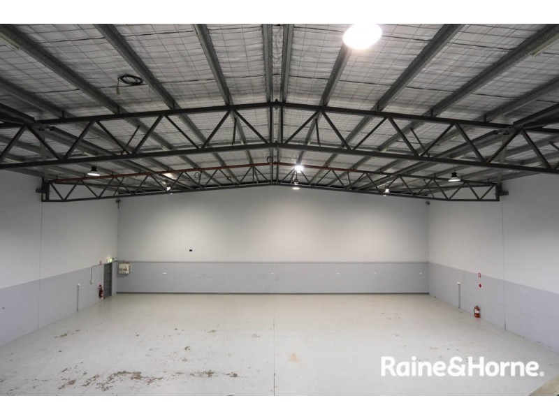 Unit 3 / 6 Irving Place, Bathurst NSW 2795