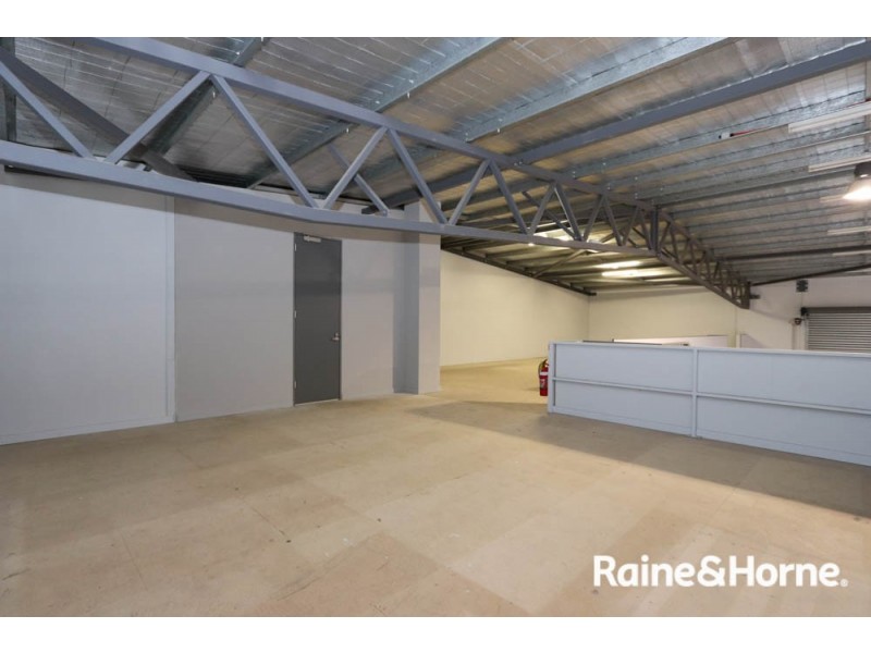 Unit 3 / 6 Irving Place, Bathurst NSW 2795